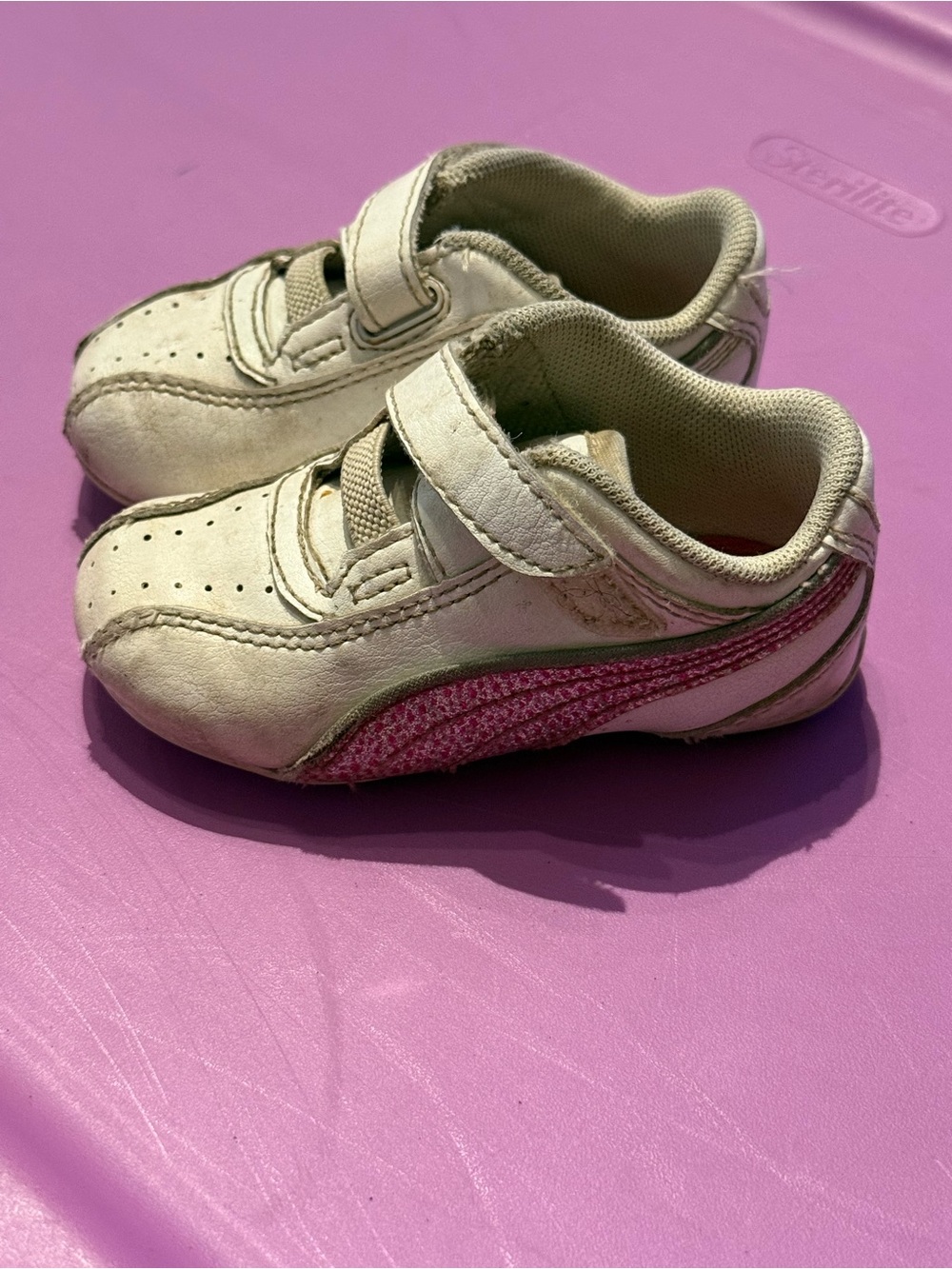 Puma Kids White and Pink Velcro Sneakers sz T4
